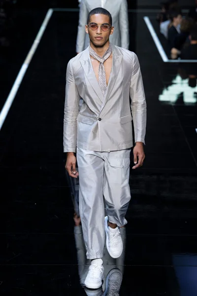 Look 70